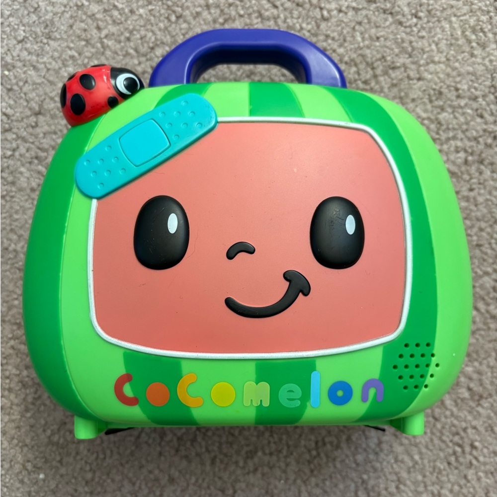 Green and Blue Cocomelon Doctor Toy Case